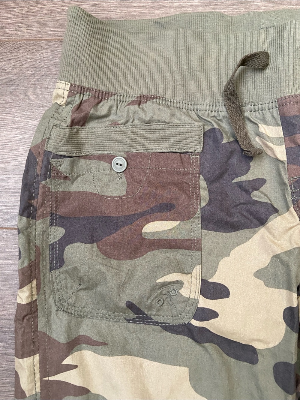 CAMO CARGO STRAIGHT PANTS WIDE ELASTIC BAND DRAWSTRINGS ADJUSTABLE ROLL-UP PANTS - Picture 6 of 13